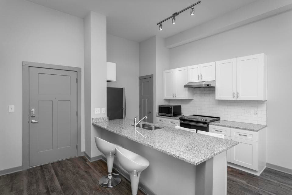Additional photo 3 of 782 Riverfront Parkway, 123