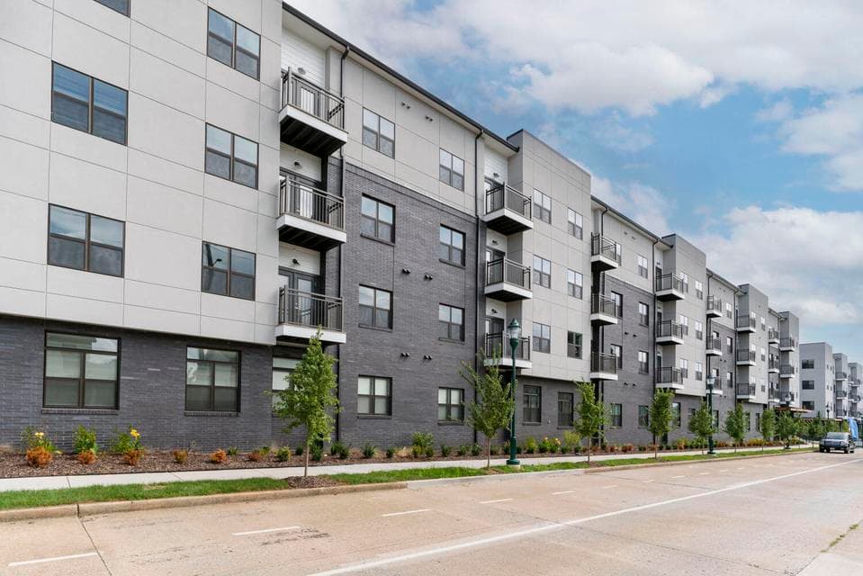 Additional photo 2 of 782 Riverfront Parkway, 123