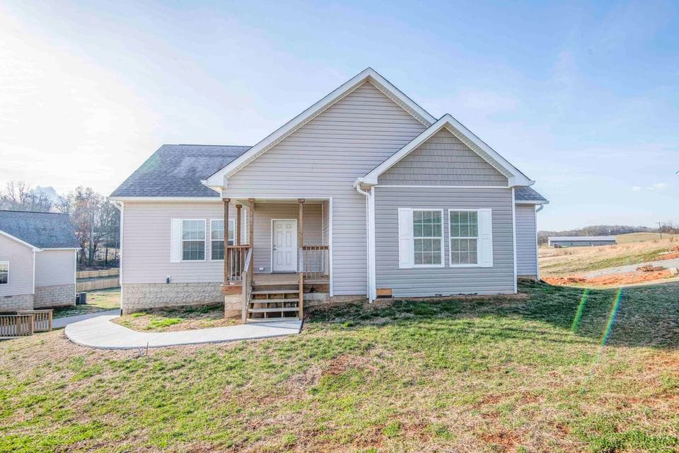 Photo of 185 Waters Edge Drive