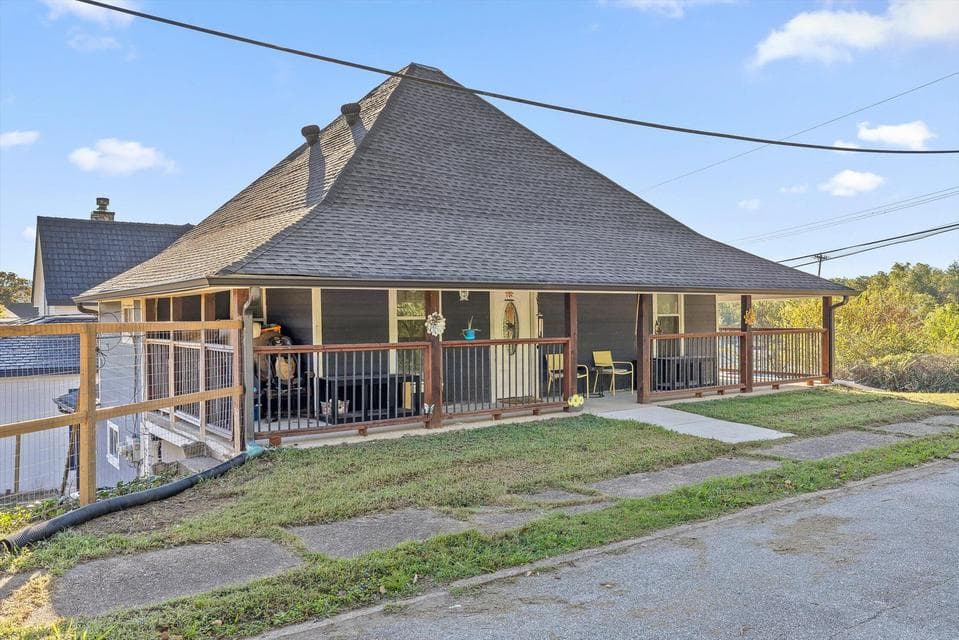 Photo of 214 Houser Street