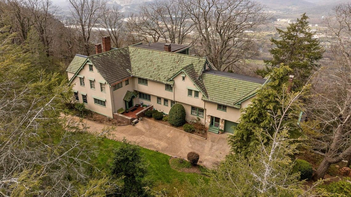 Photo of 588 W Brow Road