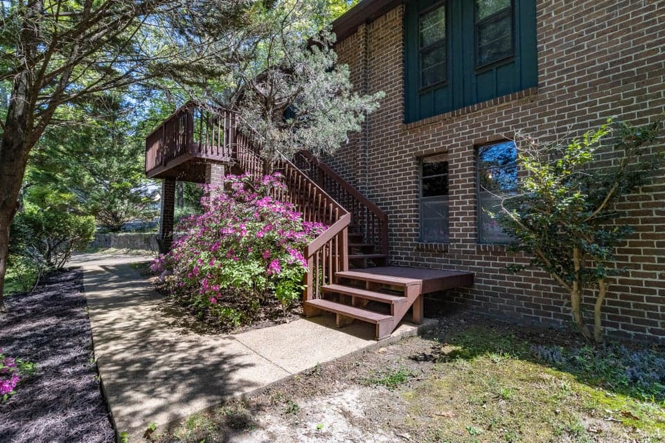 Photo of 214 Cliftview Drive, A & B