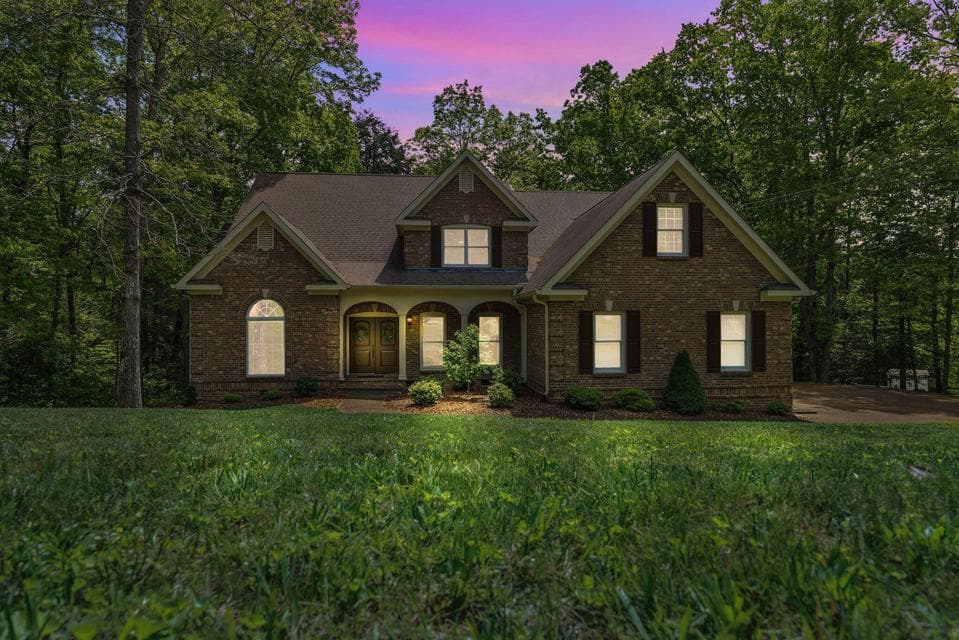 Additional photo 2 of 308 Creekshire Drive