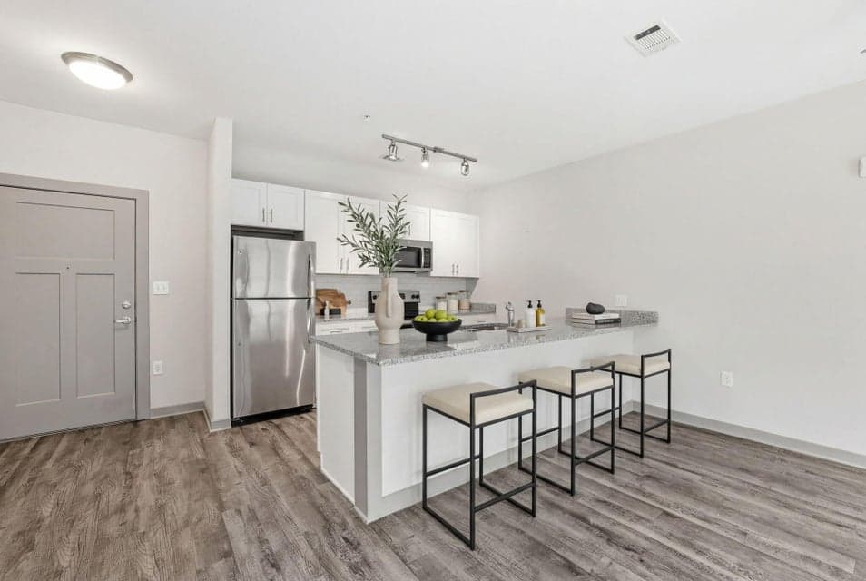 Additional photo 3 of 782 Riverfront Parkway, 307