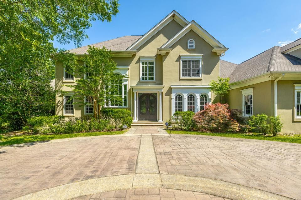 Photo of 542 Turnberry Lane