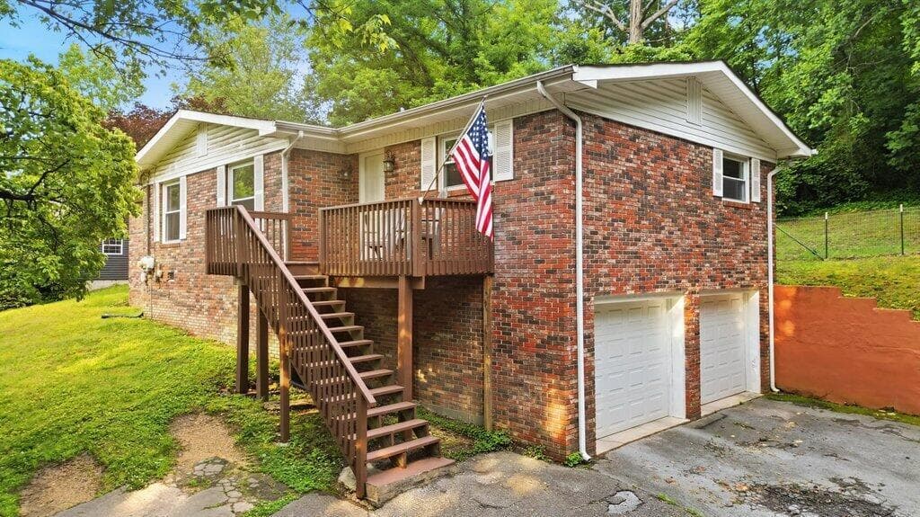 Photo of 408 Lupton Drive