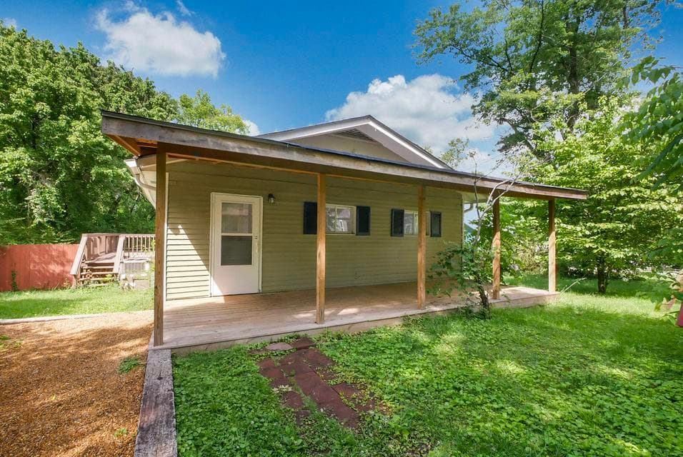 Photo of 219 Vreeland Street