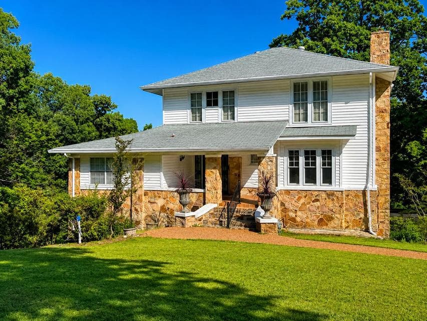 Photo of 301 Mcfarland Road