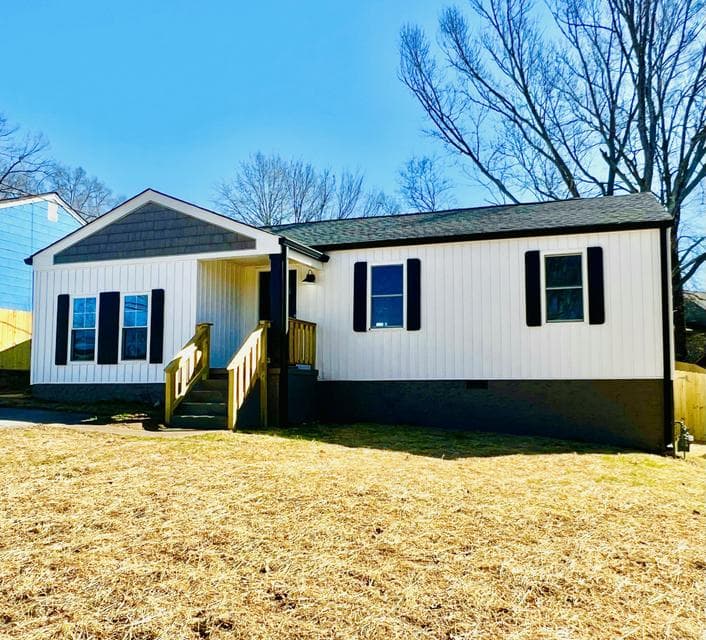 Photo of 2106 Mcbrien Road