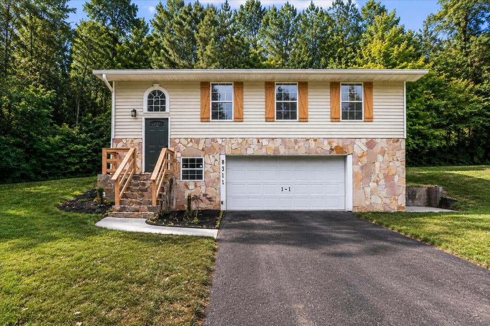 Photo of 8311 Bill Reed Road