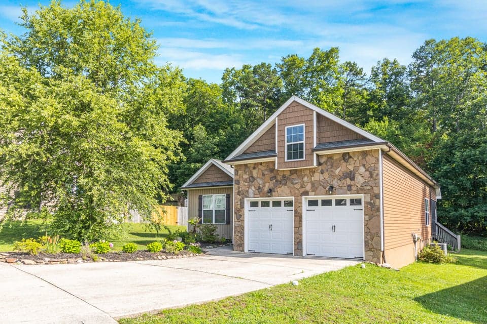 Photo of 8664 Maple Valley Drive
