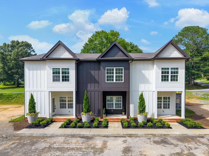 Photo of 625 Izzy Grace Way