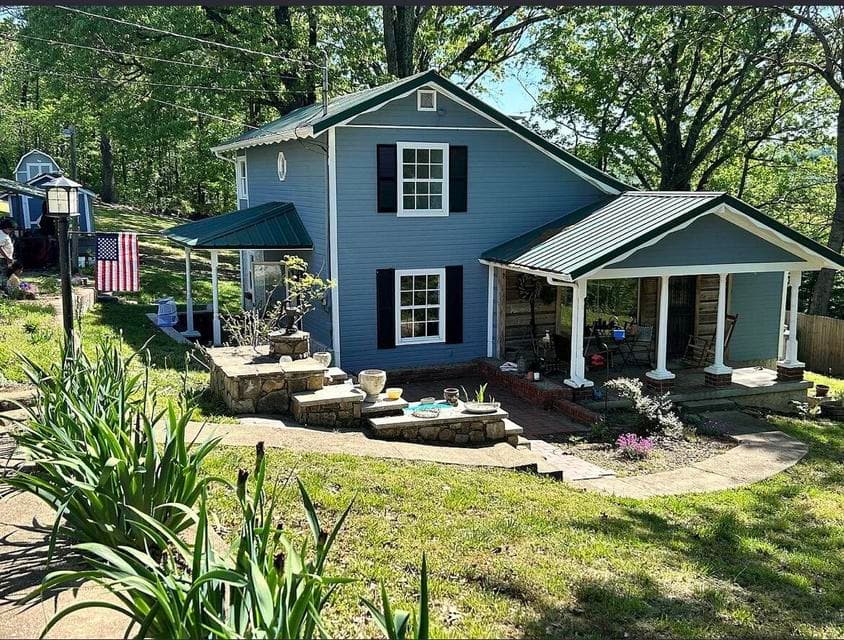 Photo of 900 Beason Drive