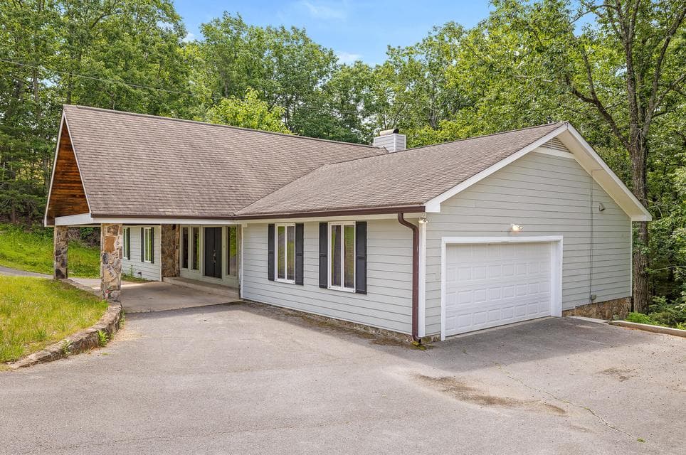 Photo of 2040 Rock Bluff Road