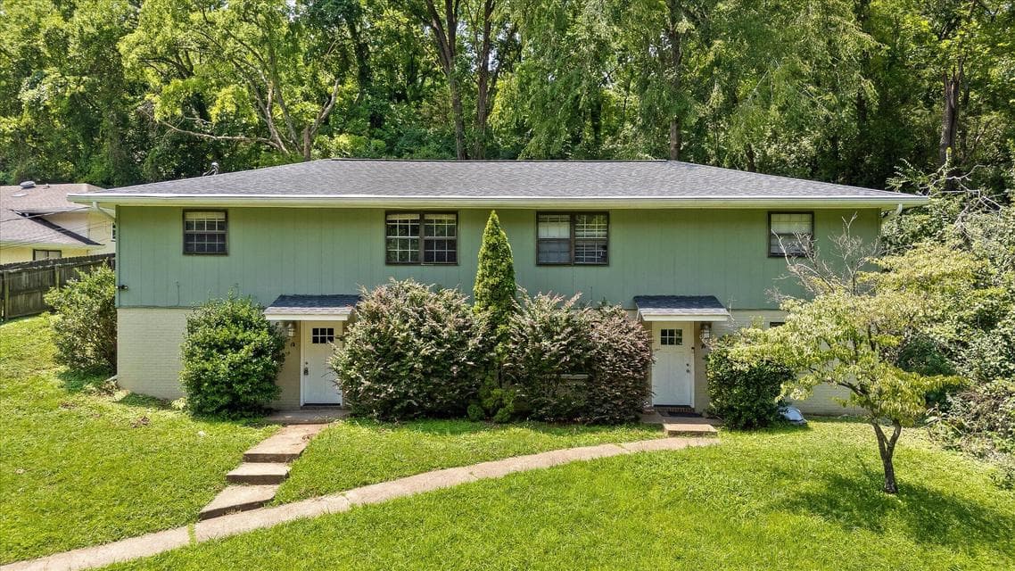 Photo of 1703 White Oak Road
