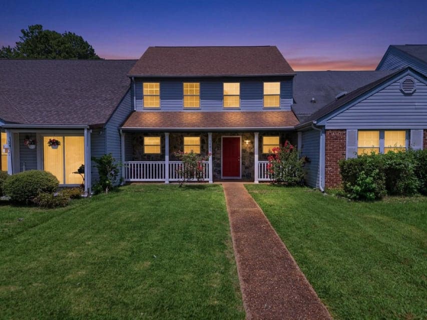 Photo of 1353 Village Green Drive