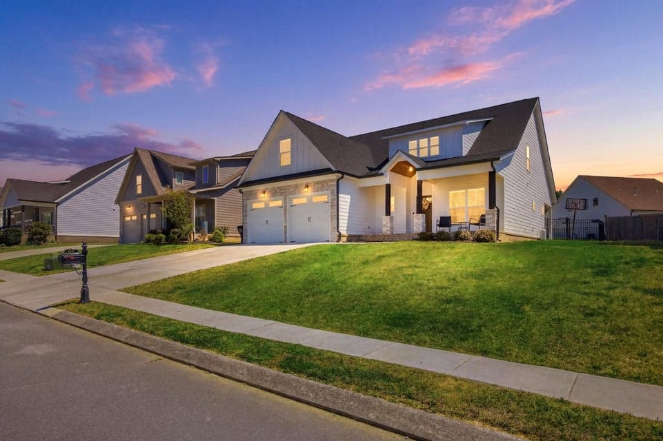 Photo of 8921 Silver Maple Drive