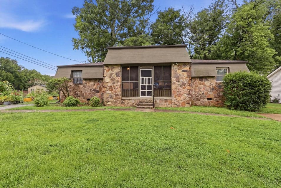 Additional photo 2 of 541 Cedar Glen Circle