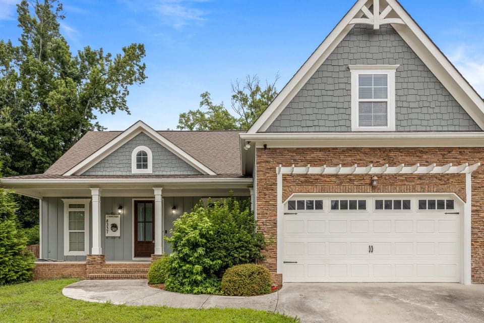 Photo of 8337 Glenshire Lane