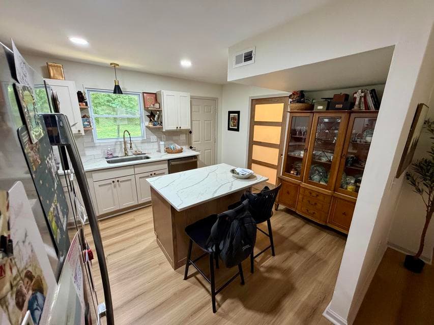 Additional photo 3 of 243 Edwina Court