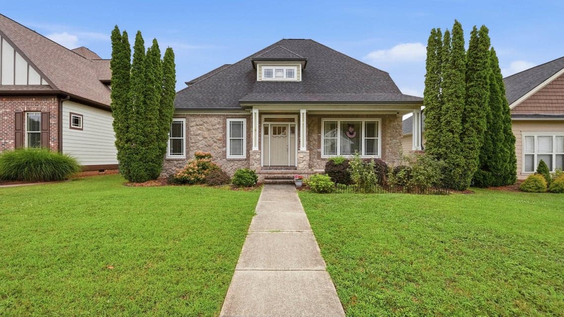 Photo of 9712 Rookwood Circle