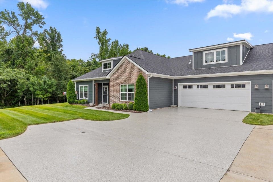 Photo of 3288 Stone Creek Drive