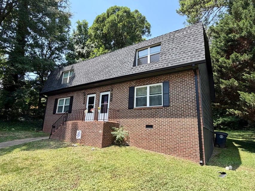 Additional photo 2 of 243 Edwina Court
