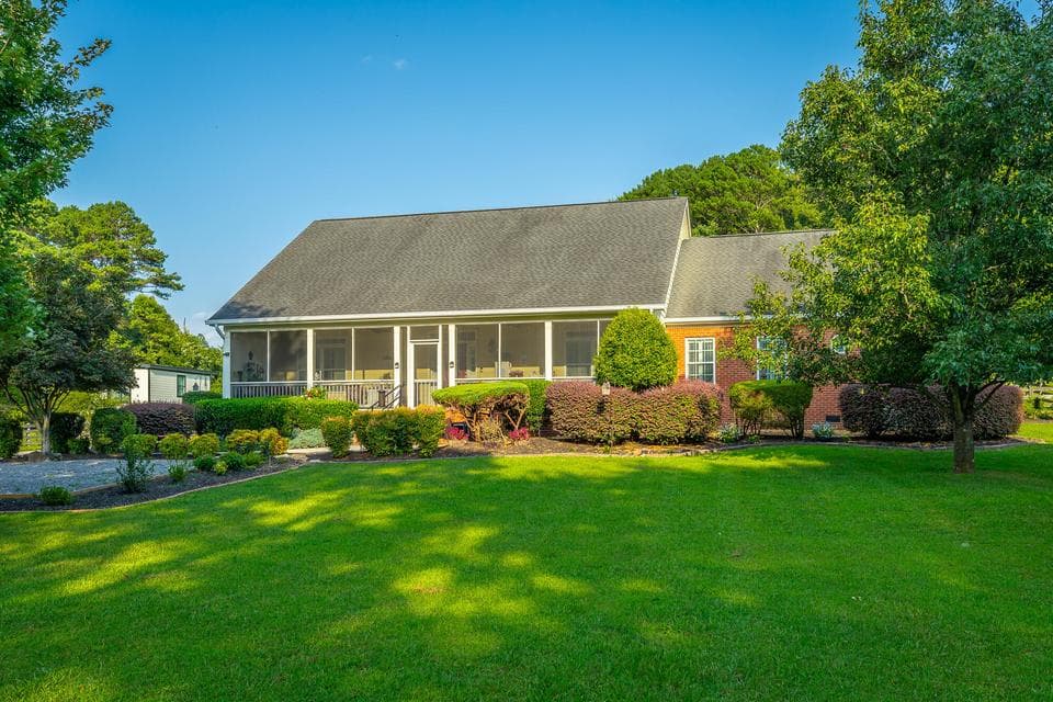 Photo of 1104 Morris Lane