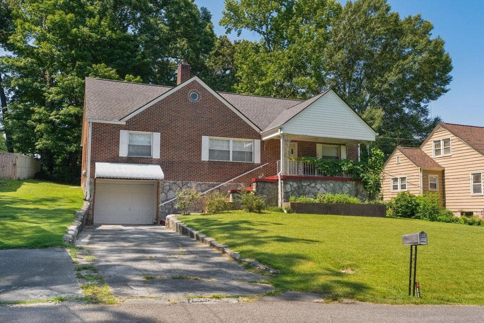 Photo of 110 Forsythe Street