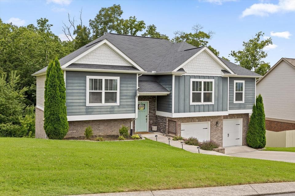 Photo of 7419 Pfizer Drive