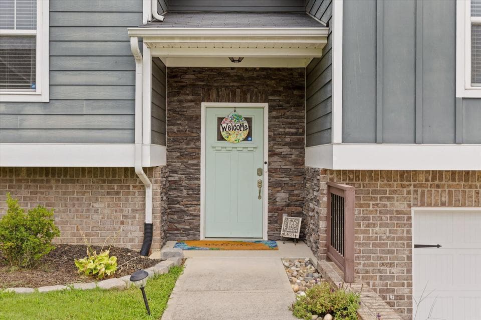 Additional photo 3 of 7419 Pfizer Drive