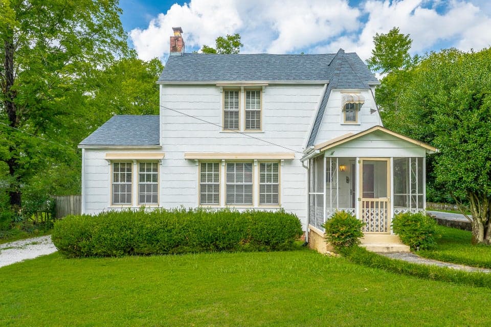 Photo of 113 Narragansette Avenue