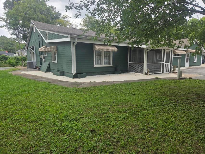Photo of 5542 Clemons Road