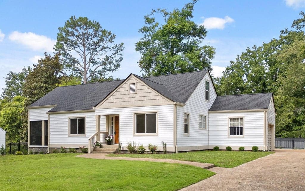 Photo of 2821 Ozark Road