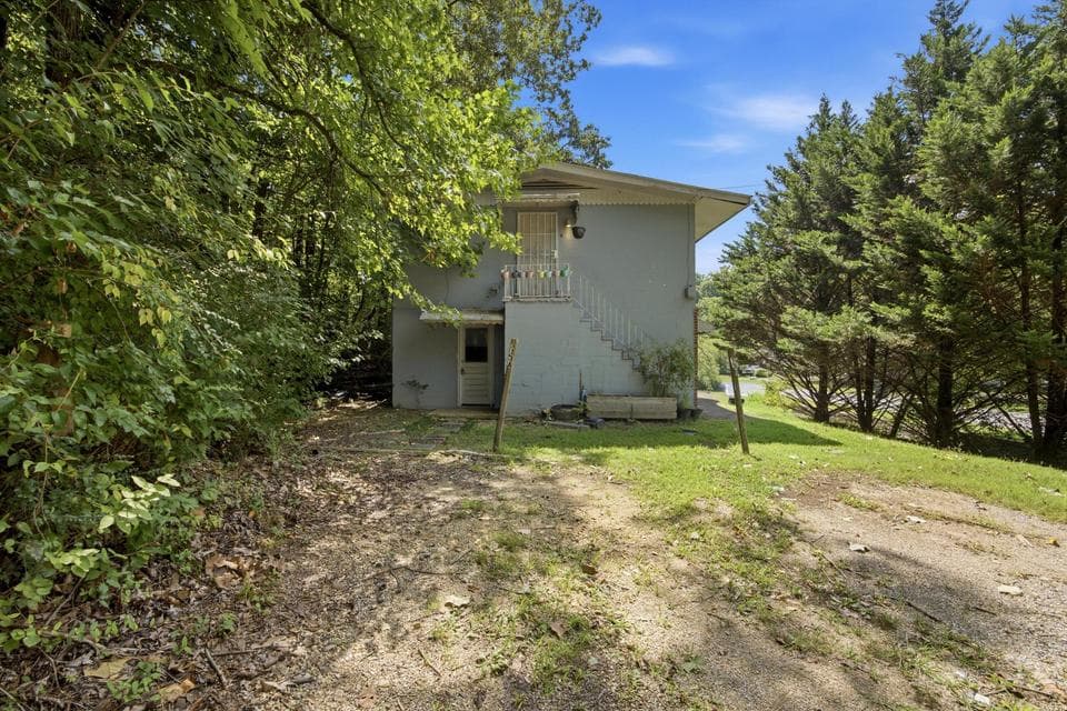 Additional photo 2 of 713 Lupton Drive