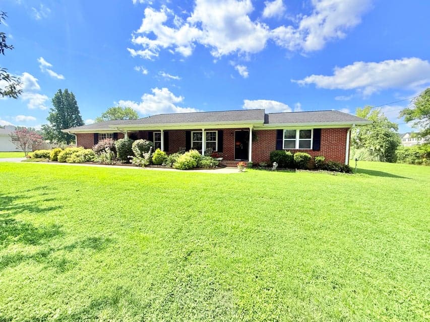 Photo of 1608 Eagle Drive