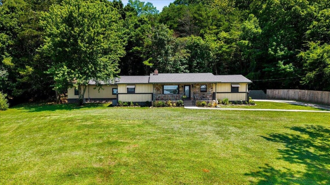 Photo of 9815 E Brainerd Road