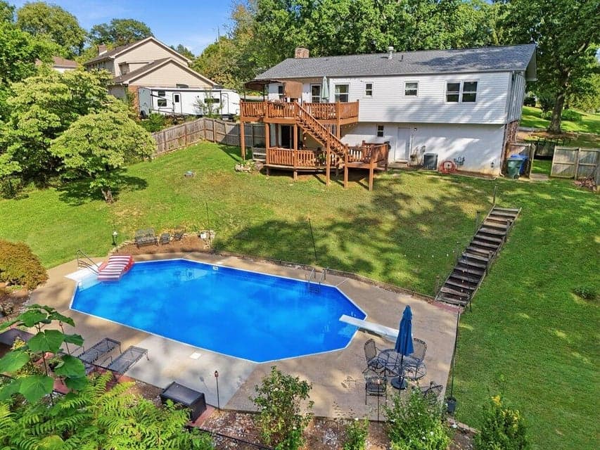 Photo of 1718 Lake Wood Circle