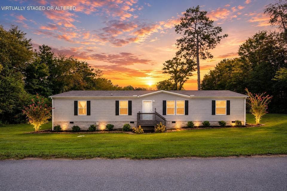 Photo of 140 N Hillcrest Drive