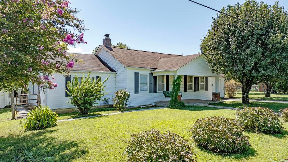 Photo of 4924 Wolf Creek Road