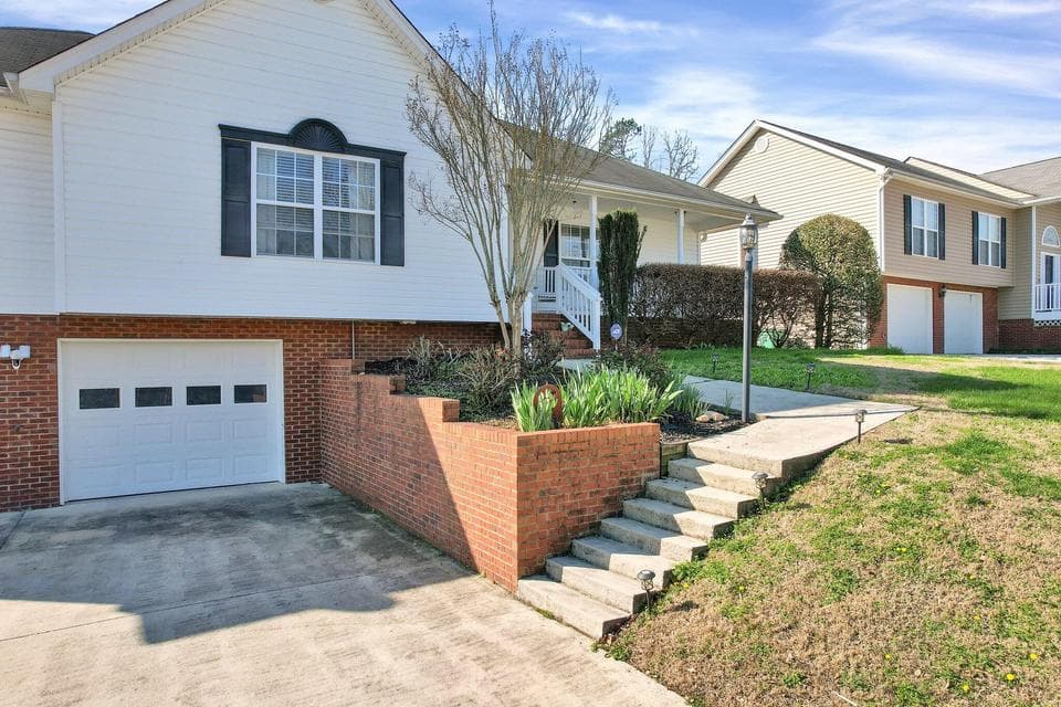 Additional photo 3 of 6082 Wardwell Drive