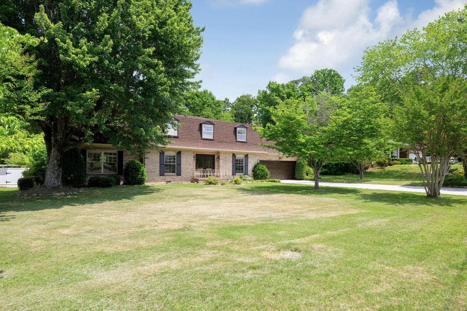 Photo of 7015 Leslie Dell Lane