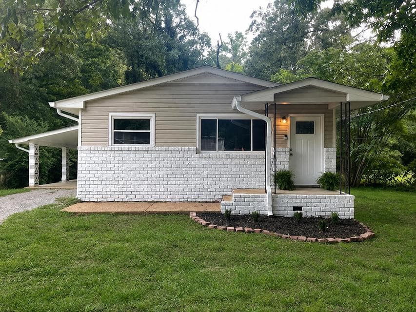 Photo of 732 Lupton Drive