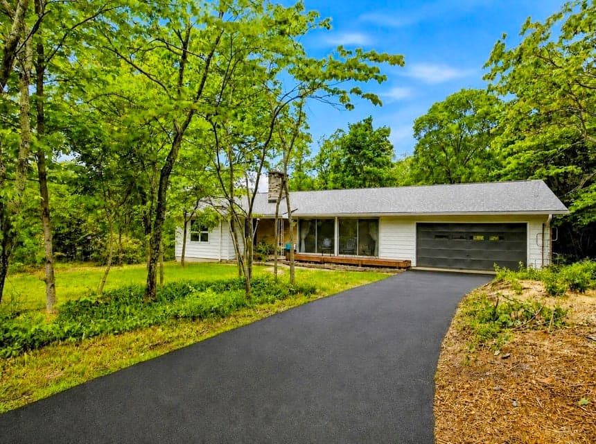Photo of 104 Pinehurst Lane