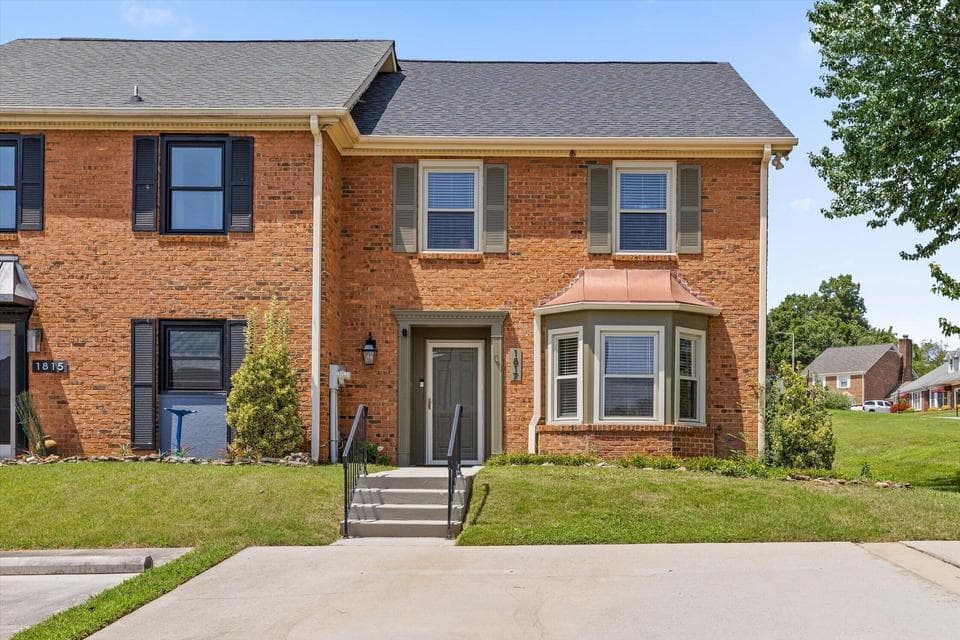Photo of 1817 Georgetown Lane