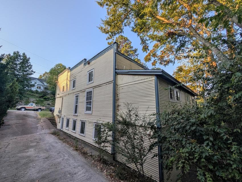 Additional photo 3 of 835 Tremont Street