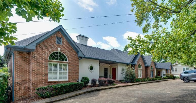 Photo of 604 Barton Avenue