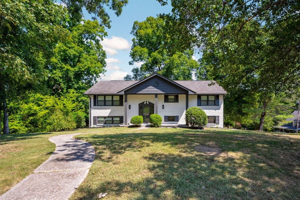 Photo of 1011 Woodfinch Trail
