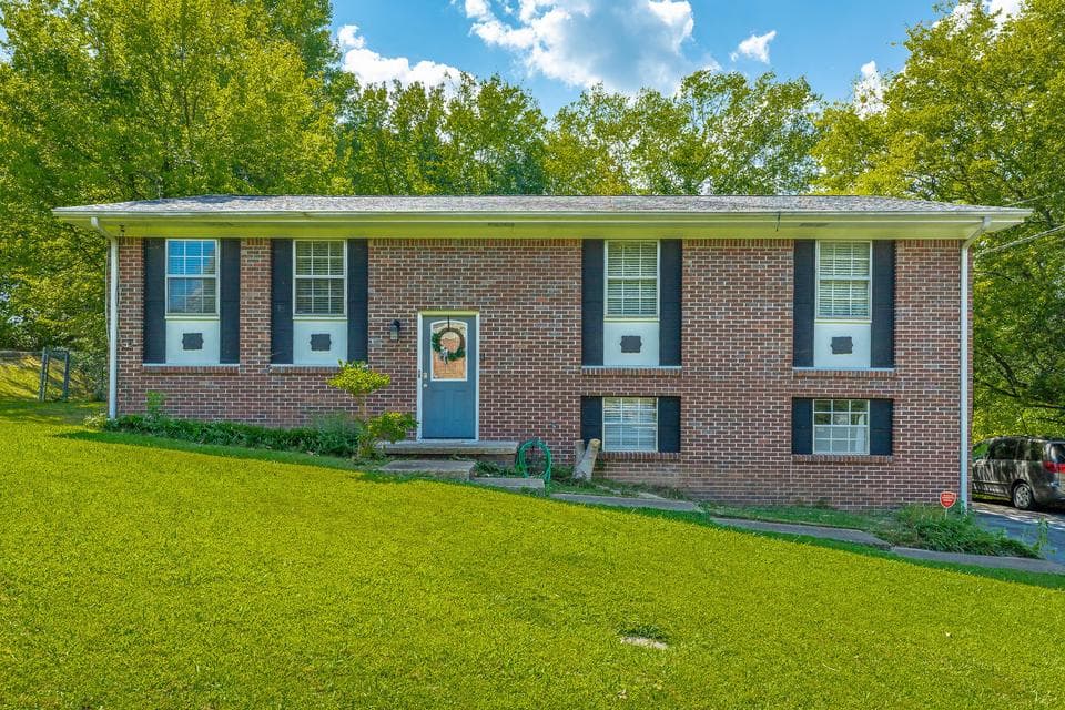Photo of 1114 Charwood Lane
