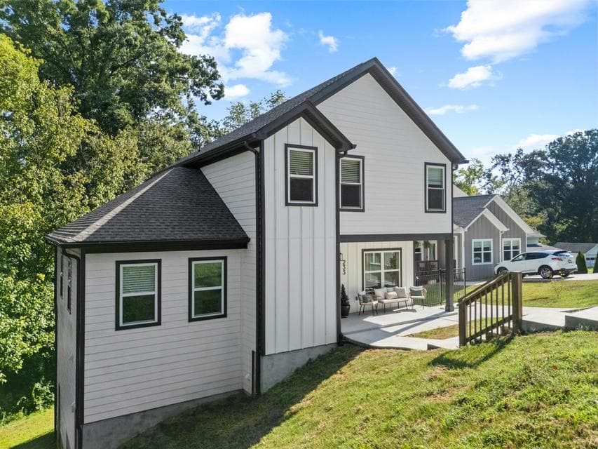 Additional photo 2 of 233 Peace Street